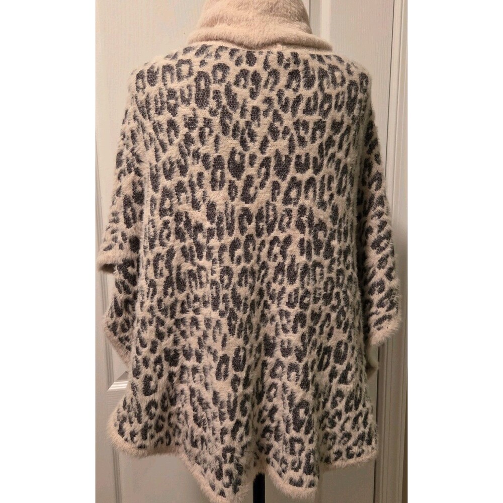 CHICO'S Poncho Sweater Size S/M Leopard Print Sherpa Trim Turtleneck